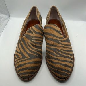 Lucky Brand tiger stripe leather slides size 9.5M flats animal print indie boho